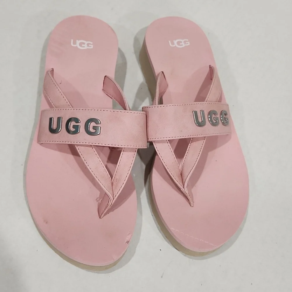 UGG Luna Logo Charm Wedges Size 8